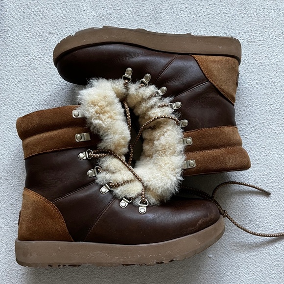 Women’s Uggs Shearling snow boots - Picture 1 of 4
